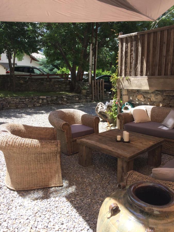 Le Val D'Ailleurs Bed & Breakfast Jausiers Exterior photo